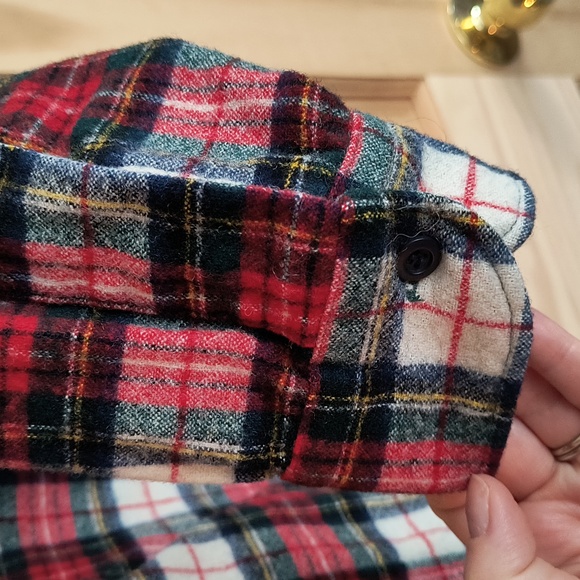 Vintage Pendleton 100% Virgin Wool Button Down - Picture 6 of 9